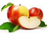 Две ябълки в раницата са чудесен вариант за бързо хапване в жегата.