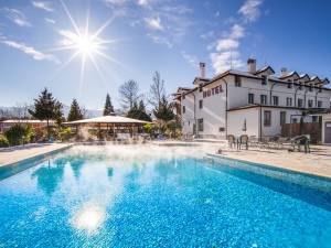 Снимка Хотел Долна баня